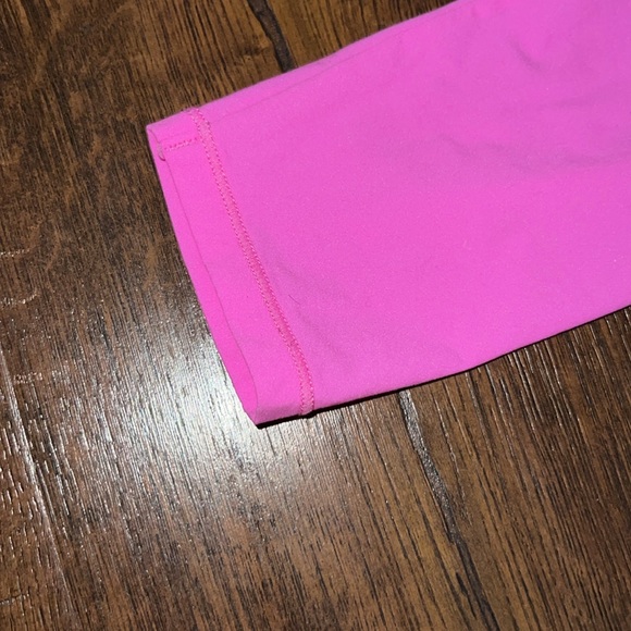 SKIMS Fits Everybody Long Sleeve T Shirt - Picture 4 of 7